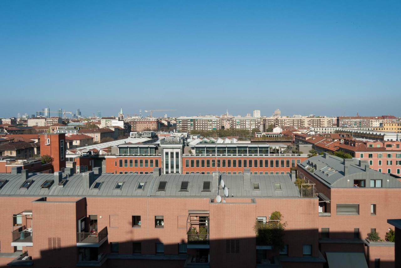 Exclusive Rooftop Apartment With Large Terrace In Solari/Tortona Milan Exterior photo